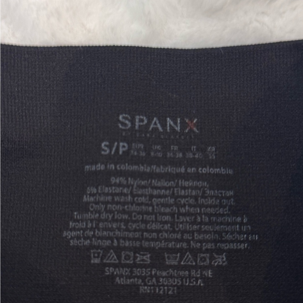 Spanx Solid Black Stretch Pull On Compression Sha… - image 3